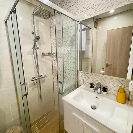 Cozy Corner Briz וארנה